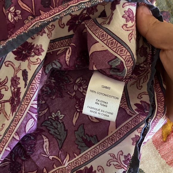 C&C California Purple and Cream Floral Blouse - Picture 4 of 4